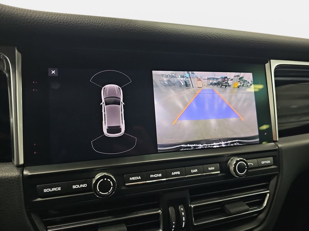 Used 2021  Porsche Base image 25