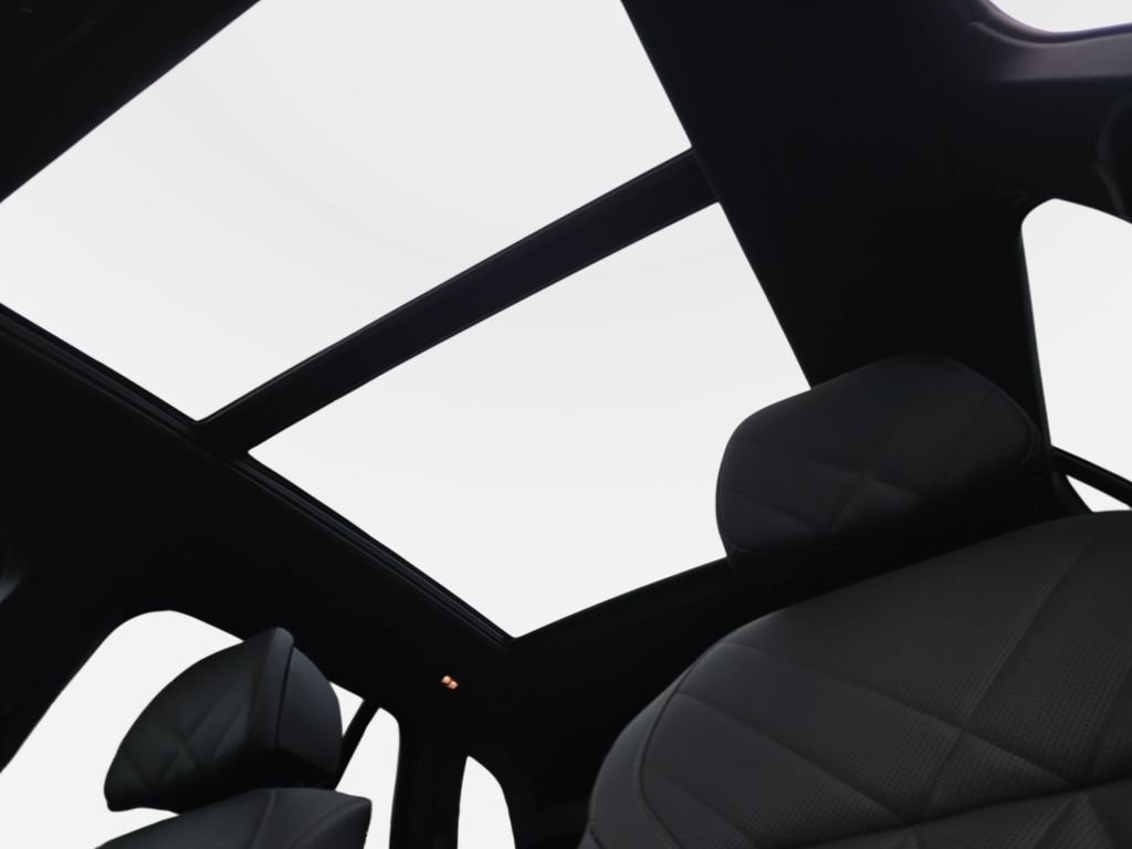 New 2026 Brooklyn Grey Metallic BMW xDrive50e image 30