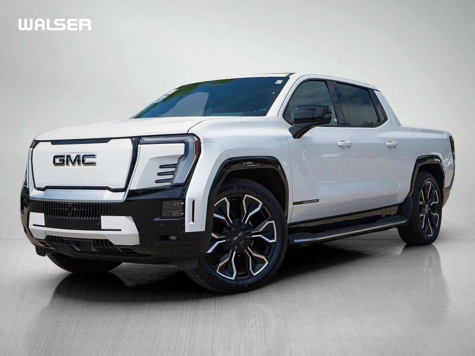 2025 GMC Sierra Denali Extended Range Crew Cab e4WD's photo