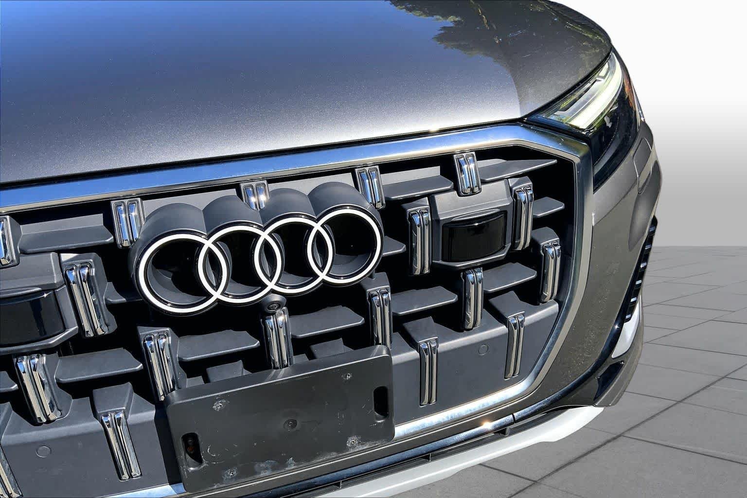 Certified Used 2025 Samurai Gray Metallic Audi Premium image 30