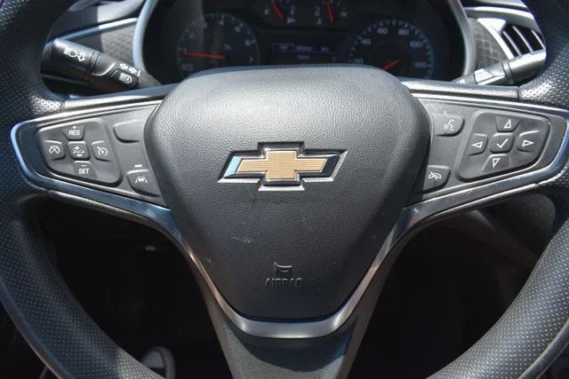Used 2024 White Chevrolet LT image 18