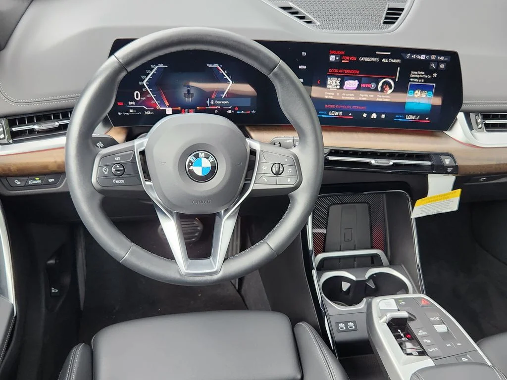 2025 BMW X1 28i - Photo 9