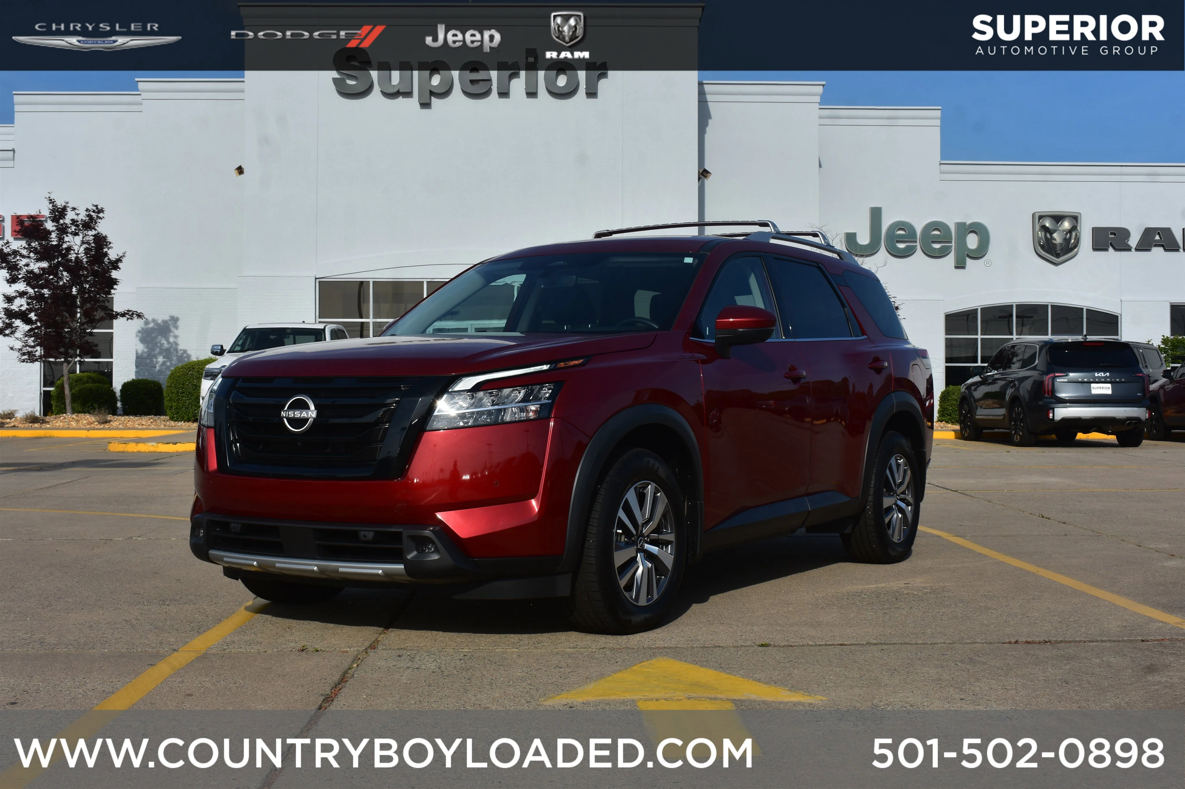 2023 Nissan Pathfinder SL 4WD's photo