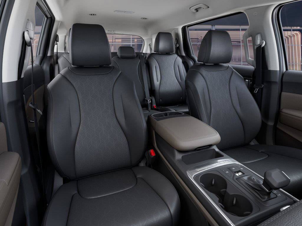 New 2026 Snow White Pearl Kia LXS image 9