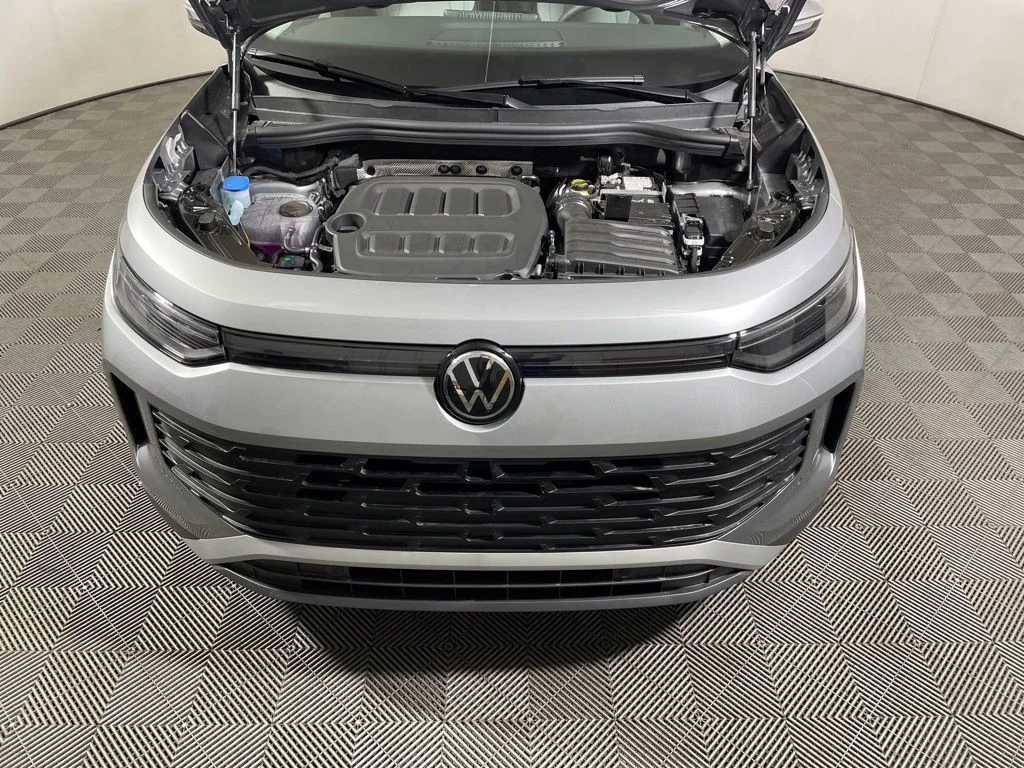 New 2026 Silver Volkswagen 2.0T SE image 23
