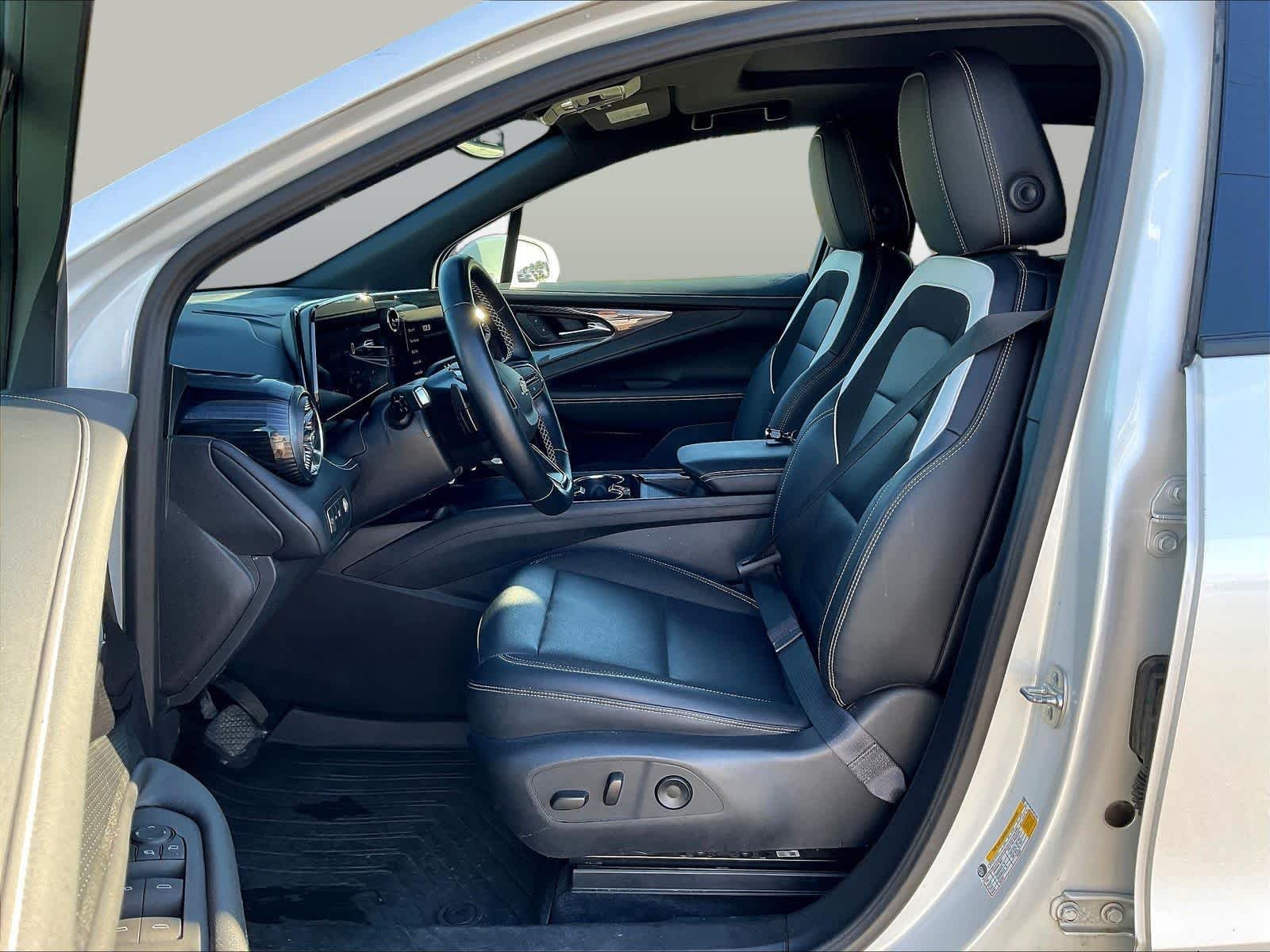 2024 Chevrolet Blazer EV LT - Photo 23