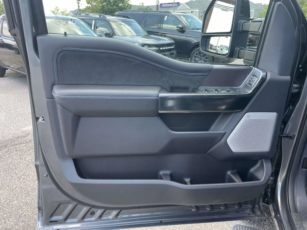 New 2026 Gray Ford Platinum image 15