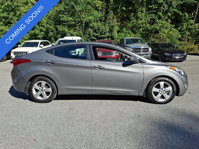 Used 2013 Gray Hyundai GLS image 12