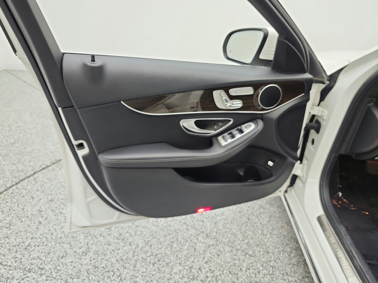 Used 2020 Polar White Mercedes-Benz C 300 Sedan image 15