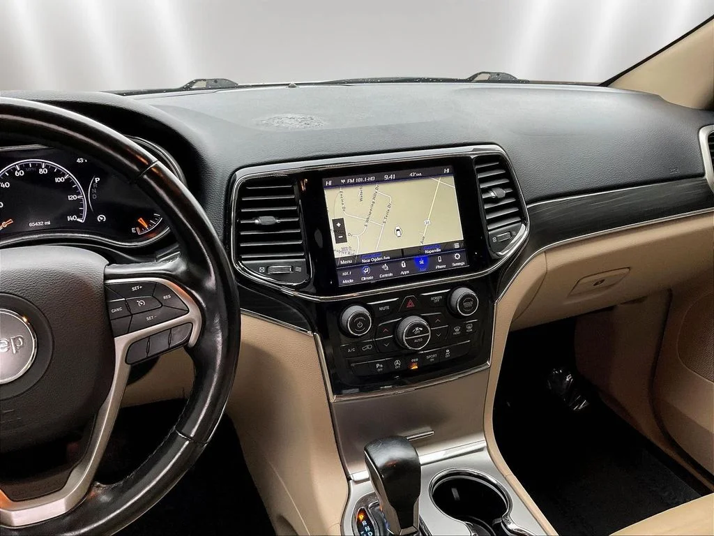 Used 2020 Billet Silver Metallic Jeep Limited image 9