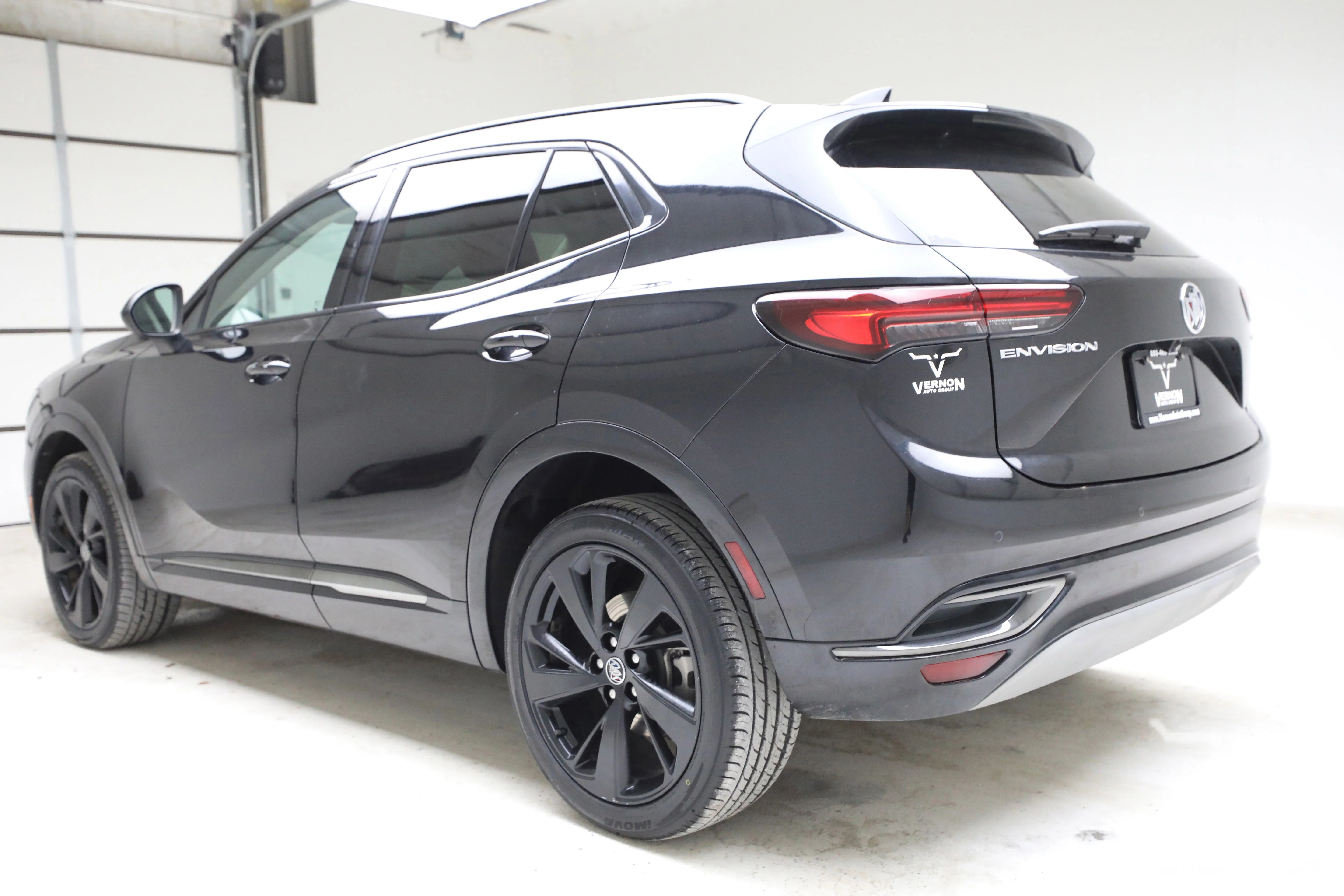 Pre-Owned 2022 Buick Envision Essence