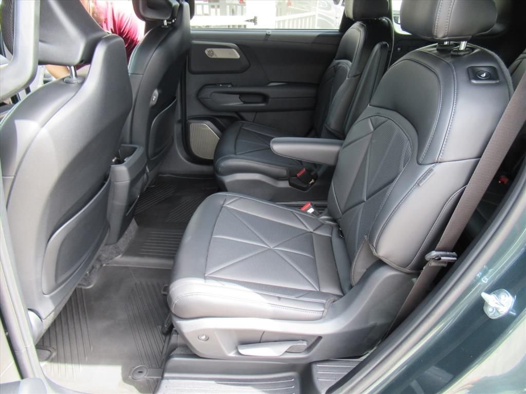Used 2027 Black Kia SX image 29