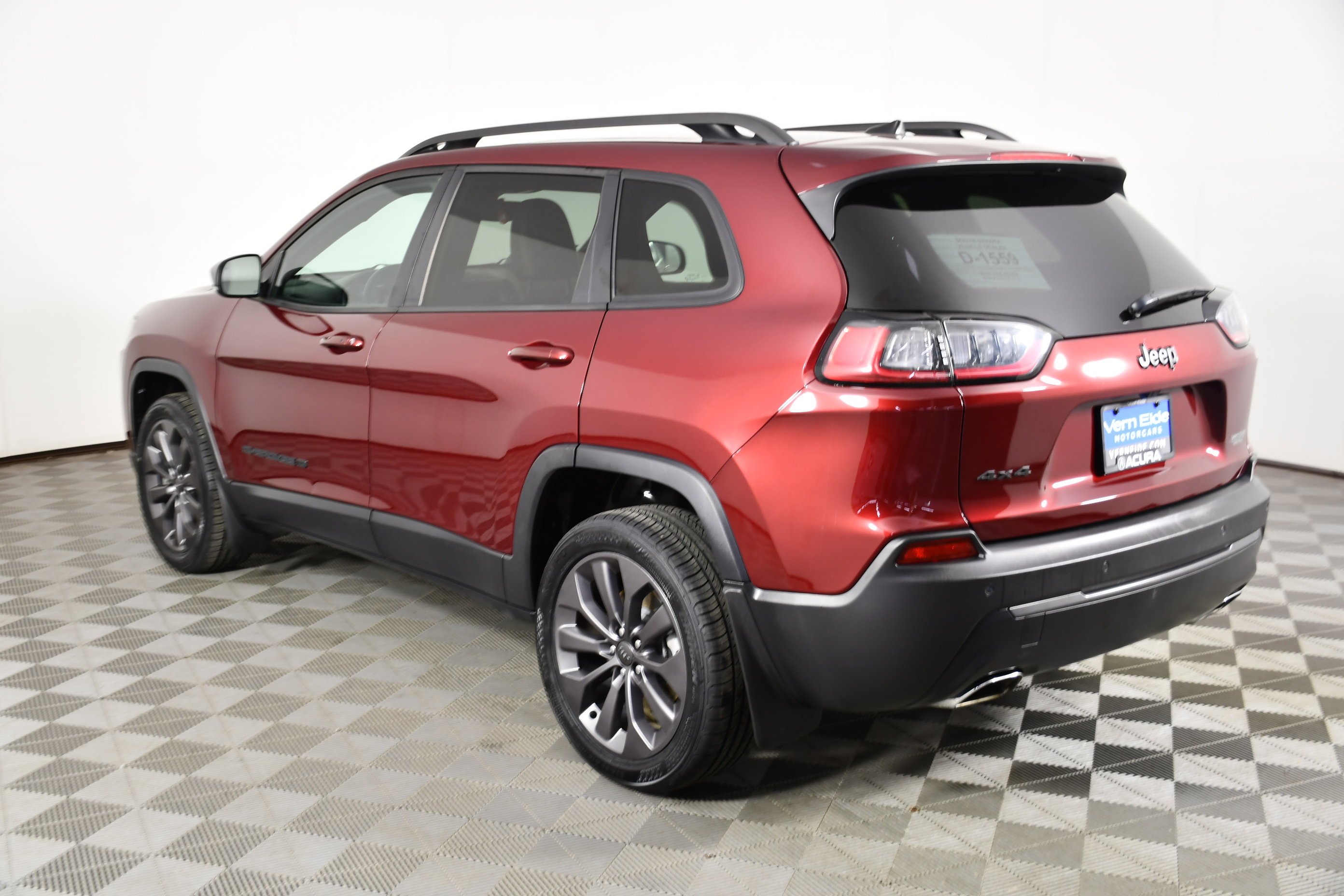 Used 2021 Velvet Red Pearlcoat Jeep 80th Anniversary image 8