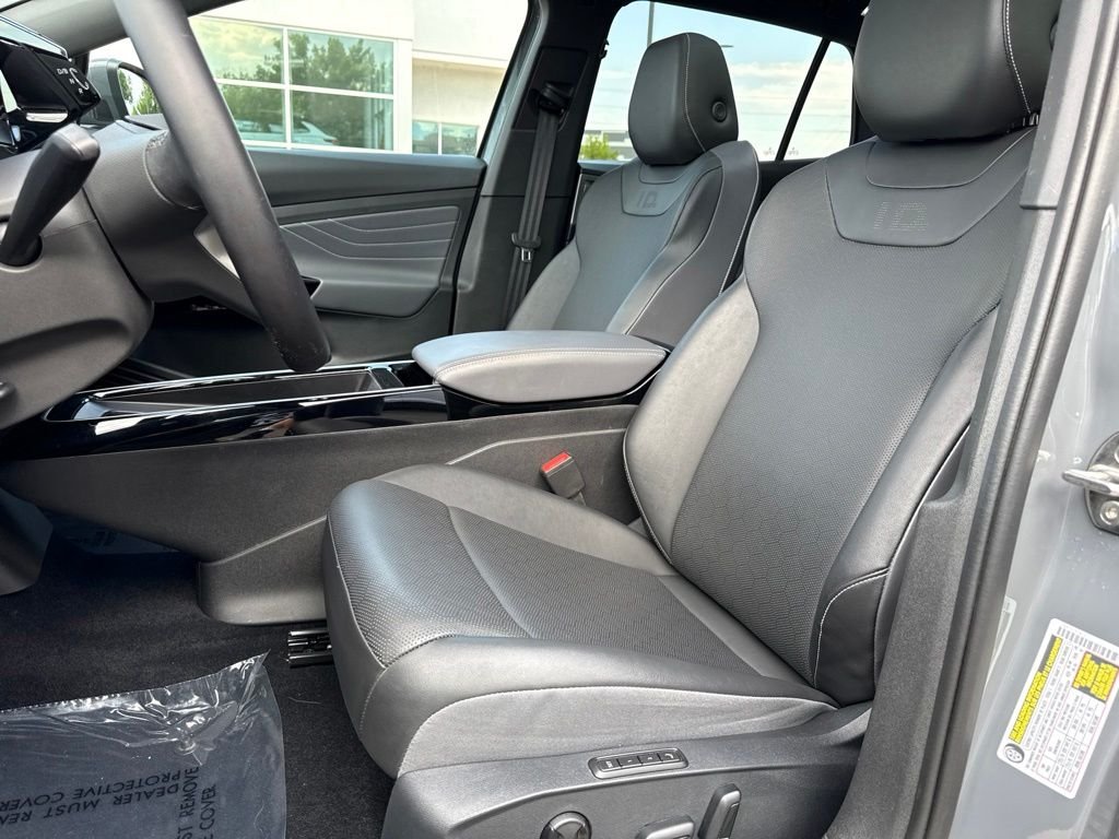 Certified Used 2023 Black Volkswagen Pro S image 10