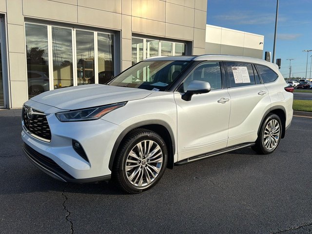 2022 Toyota Highlander Platinum