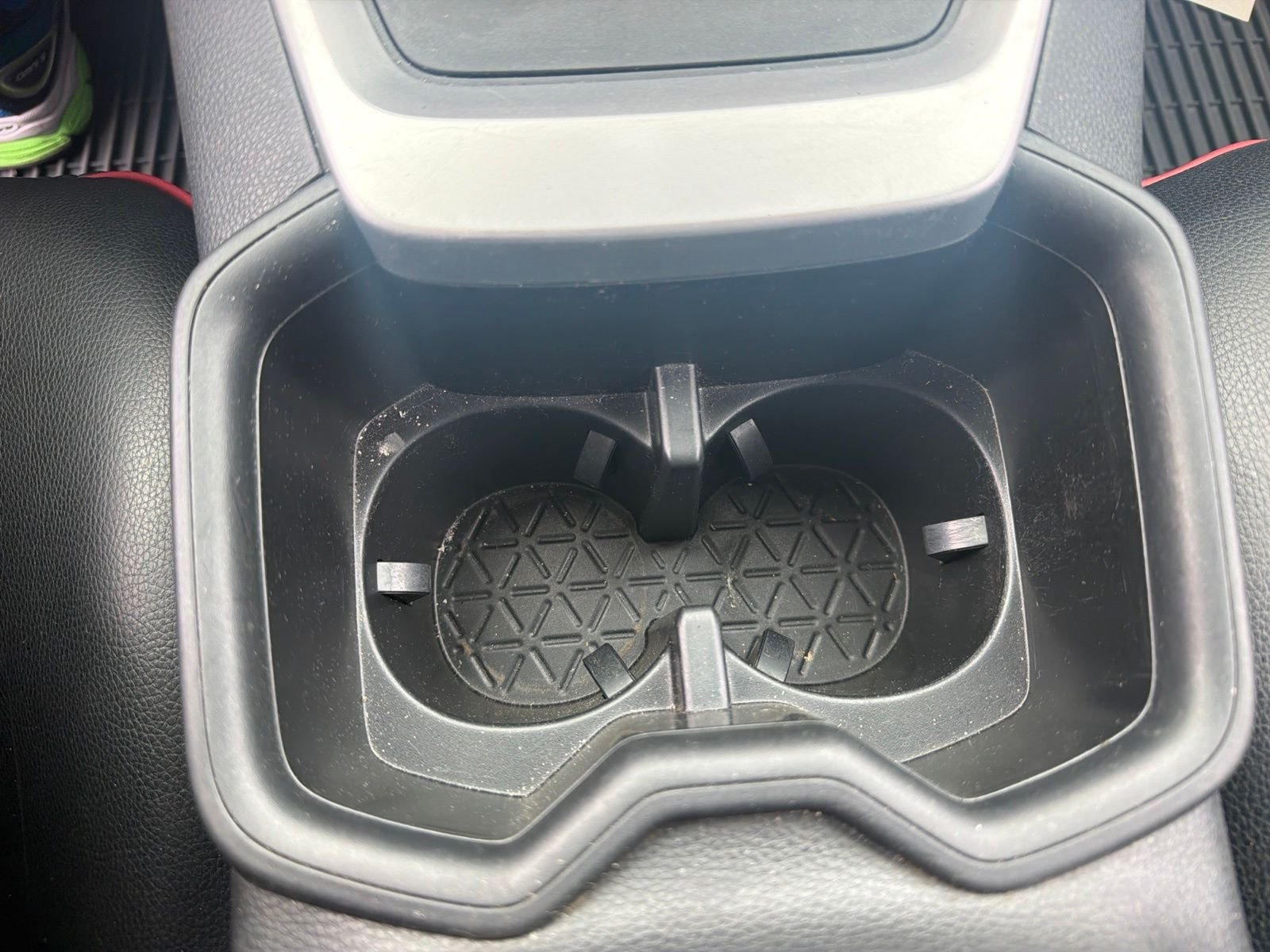 Used 2024  Toyota SE image 27