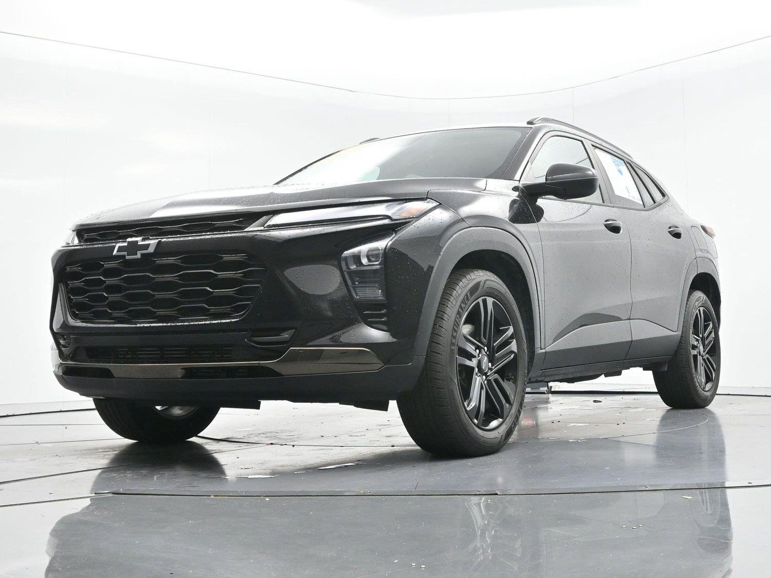 Used 2025 Mosaic Black Metallic Chevrolet ACTIV image 42