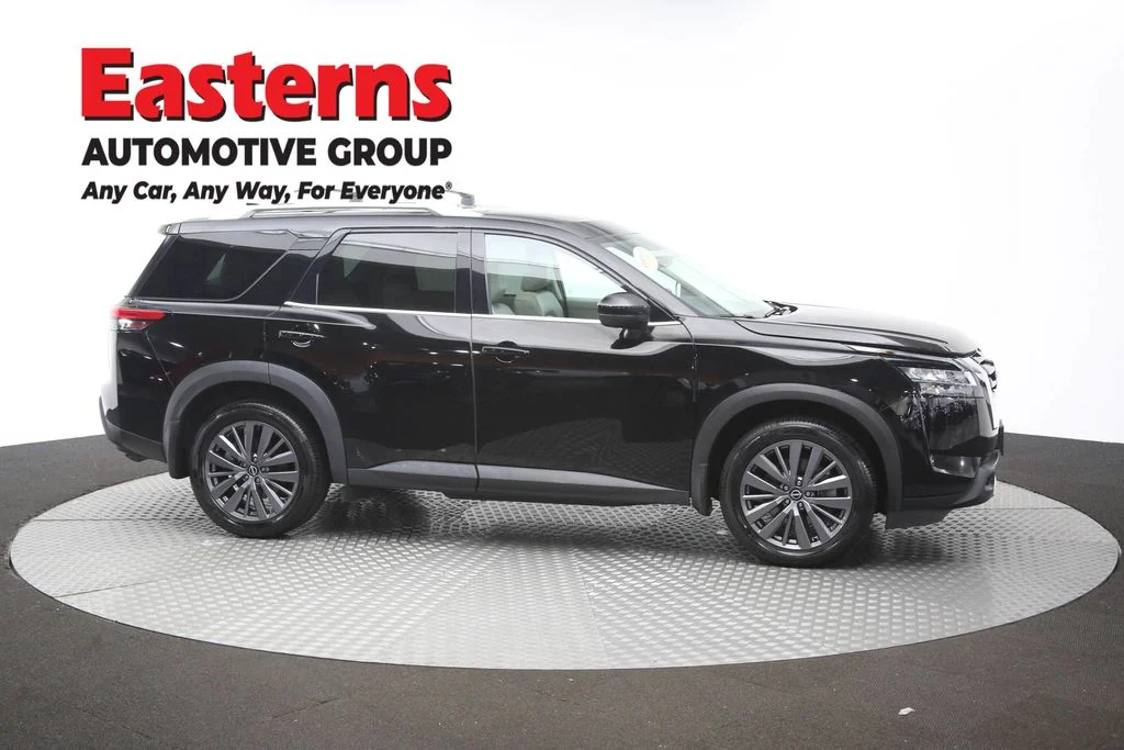 Used 2023 Black Nissan SL image 49