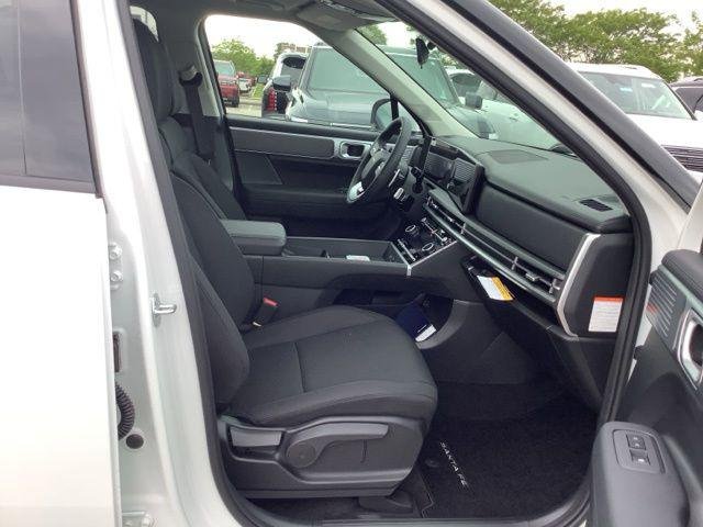 New 2026 White Hyundai SE image 14