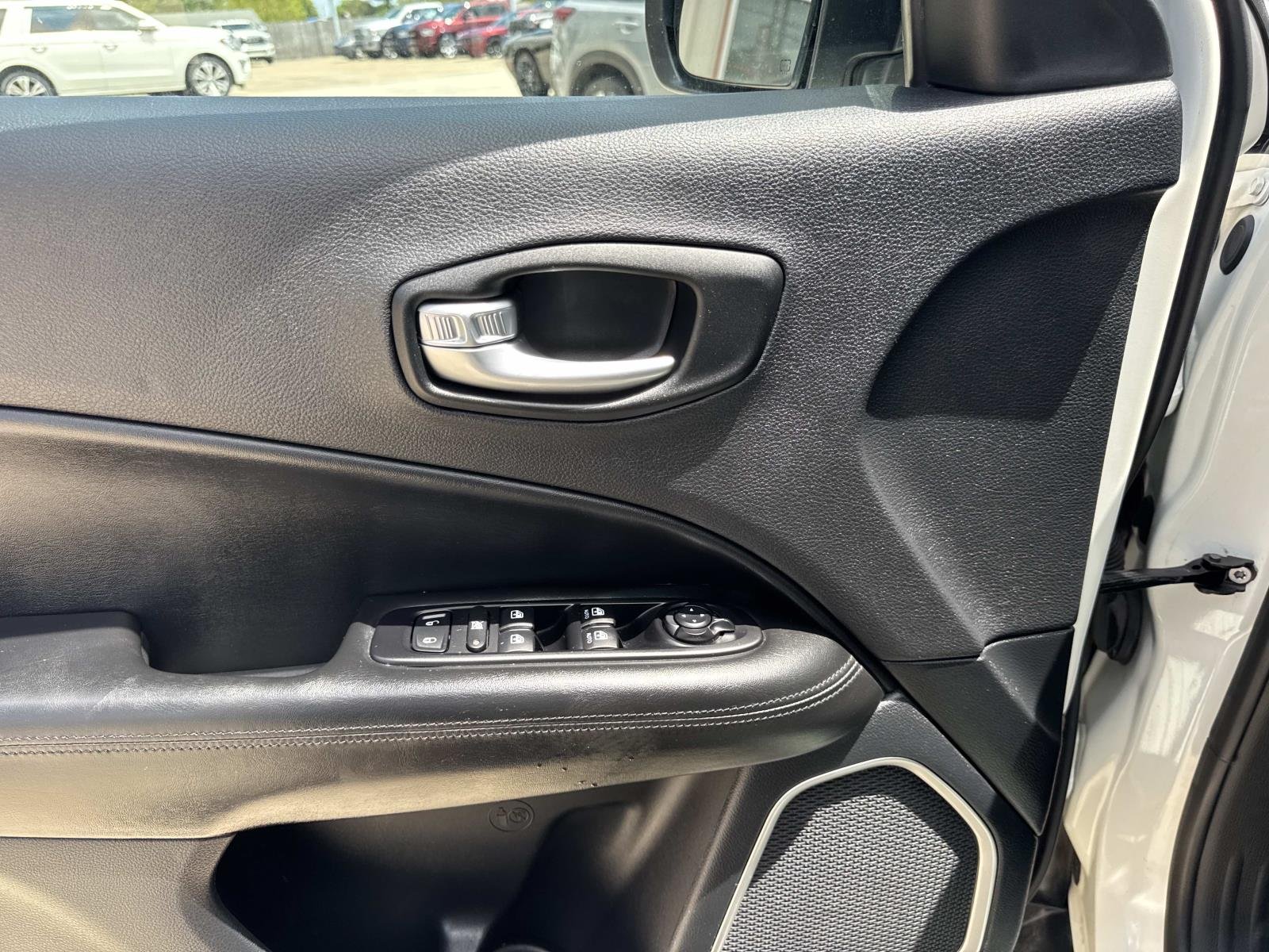 Used 2021 White Clearcoat Jeep Altitude image 19