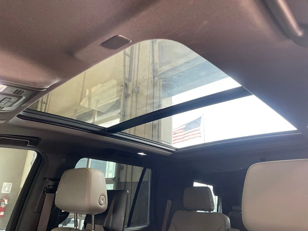 Used 2024 Green Chevrolet Z71 image 11