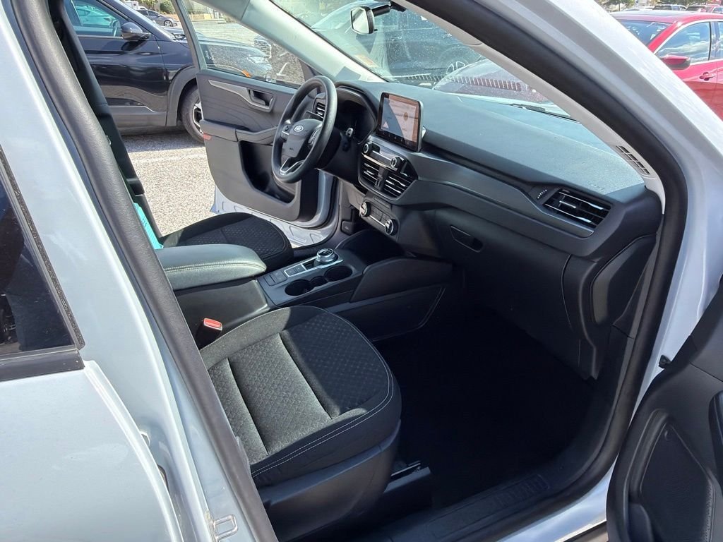 Used 2025 Silver Ford Active image 30