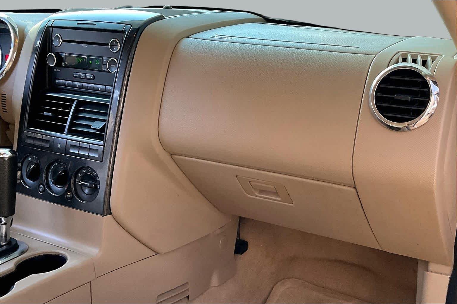 Used 2008 Black Ford XLT image 16