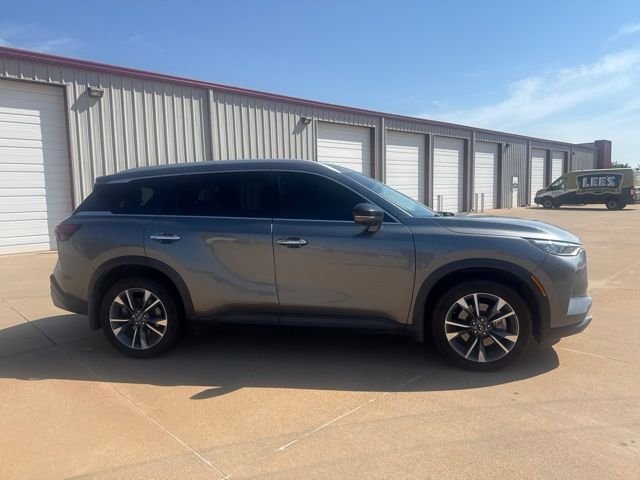 Used 2022 Graphite Shadow INFINITI LUXE image 4