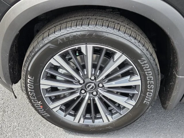 New 2026 Super Black Nissan Platinum image 15