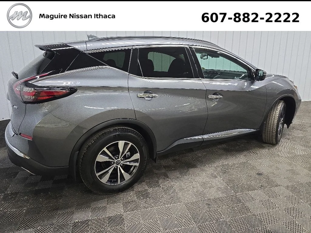 Used 2024 Gray Nissan SV image 4