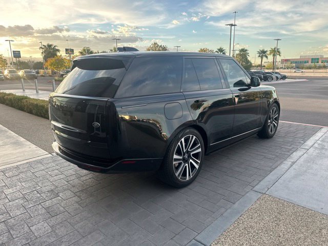 Used 2023 Black Land Rover SE image 5