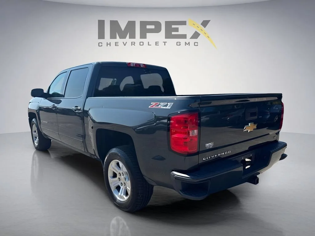 Used 2017 GRAPHITE METALLIC Chevrolet LT image 3