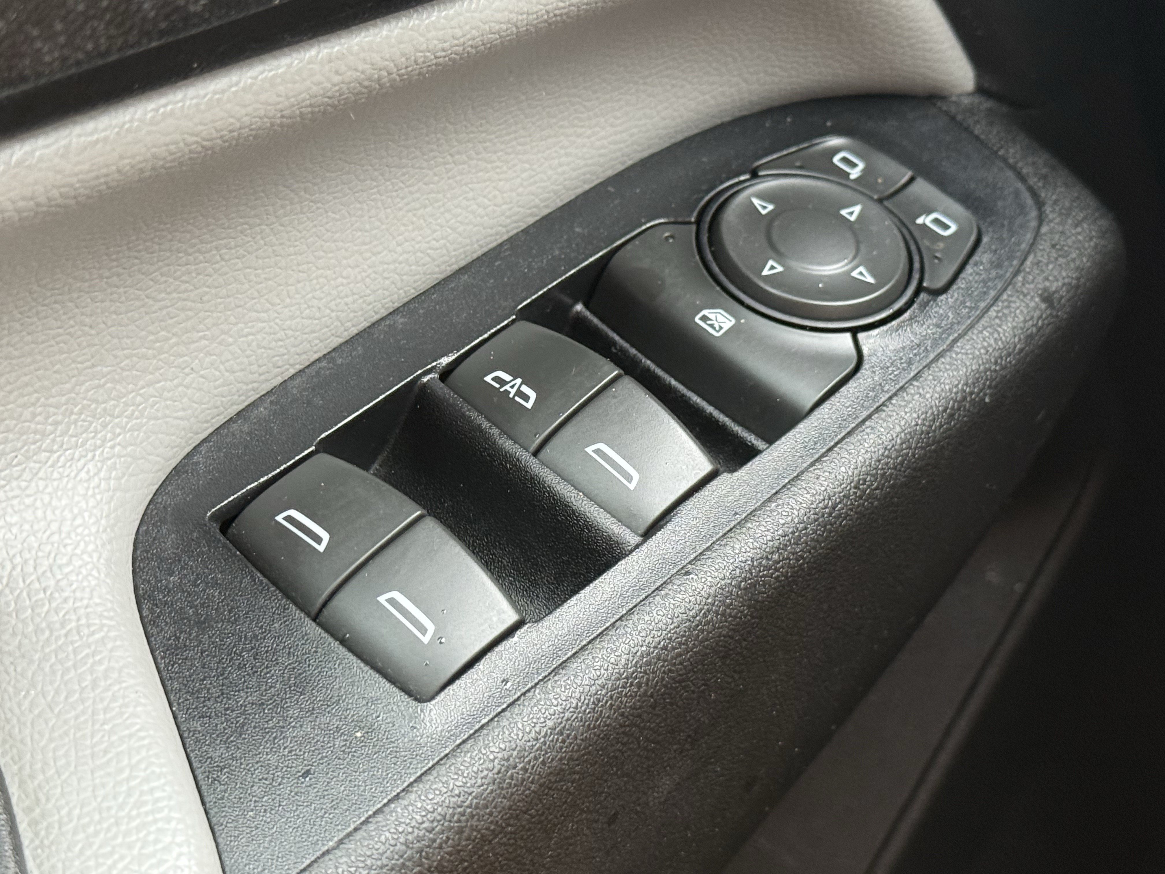 Used 2018 Cajun Red Tintcoat Chevrolet LT image 26