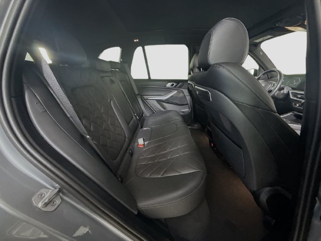 Used 2024 Skyscraper Grey Metallic BMW sDrive40i image 23