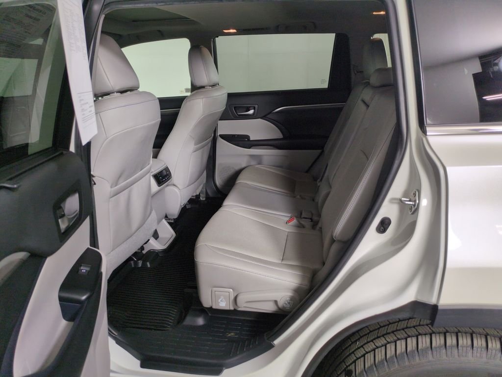Used 2019 Blizzard Pearl Toyota Limited image 28