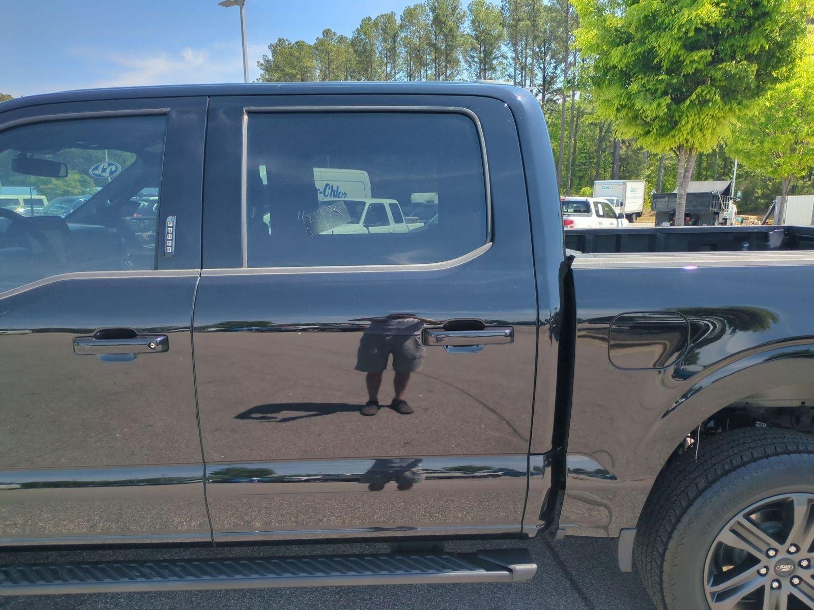 Used 2022 Agate Black Metallic Ford XLT image 31
