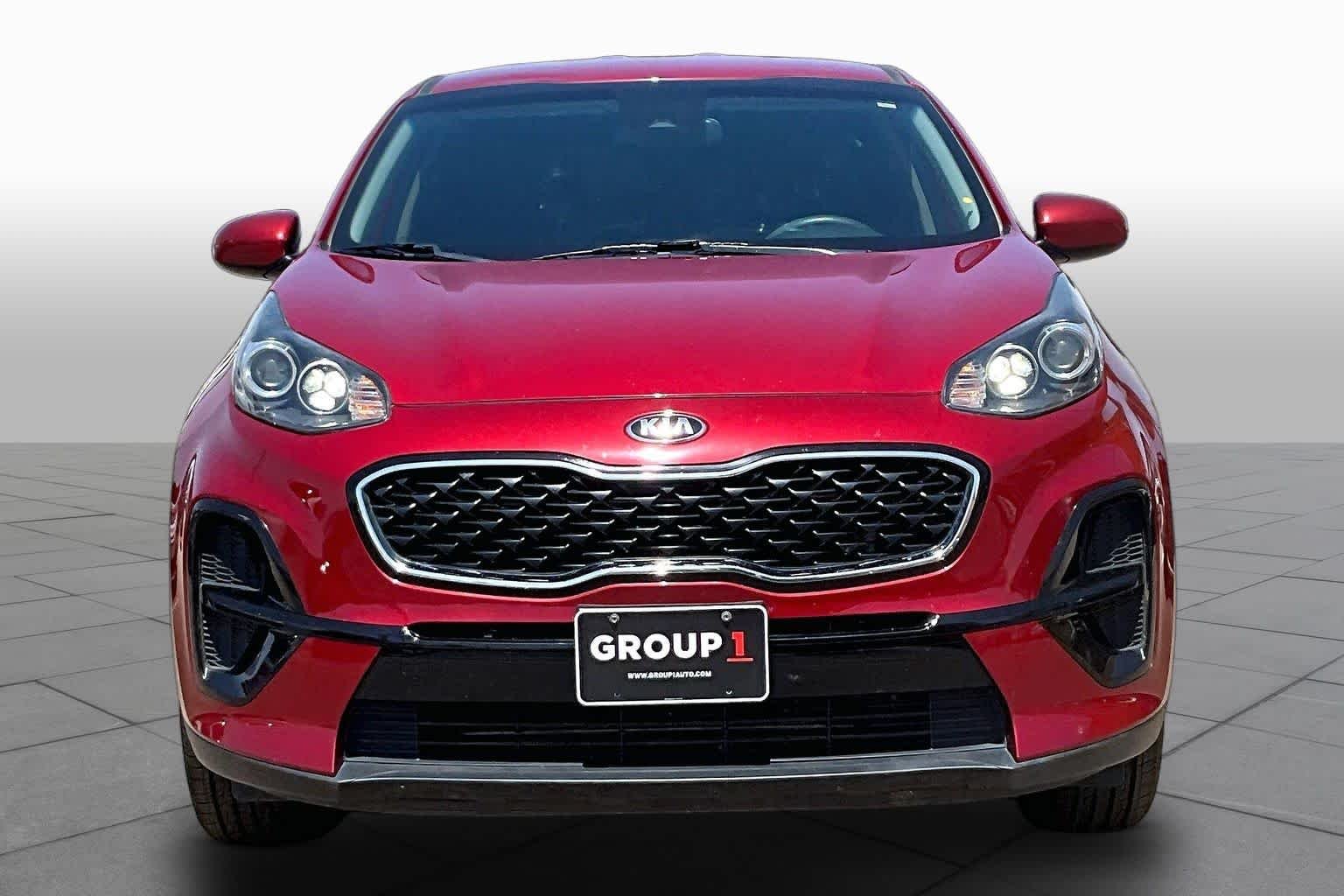 Used 2021 Hyper Red Kia LX image 4