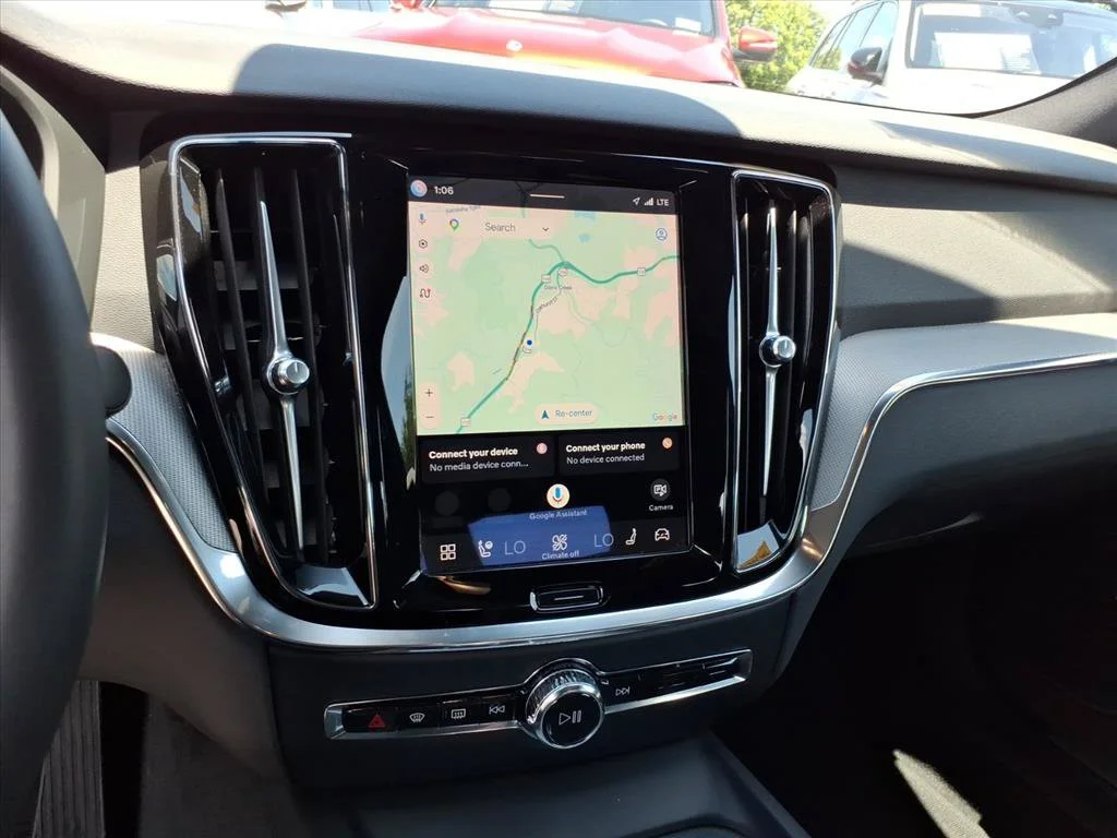 Certified Used 2024 Onyx Black Volvo Plus Black Edition image 20