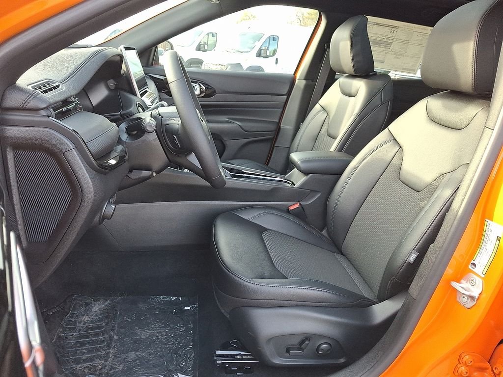 New 2026 Joose (DISC) Jeep Latitude image 9