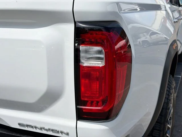 Used 2023 White GMC Denali image 11