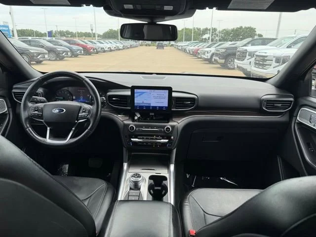 Used 2020 Black Ford Limited image 48