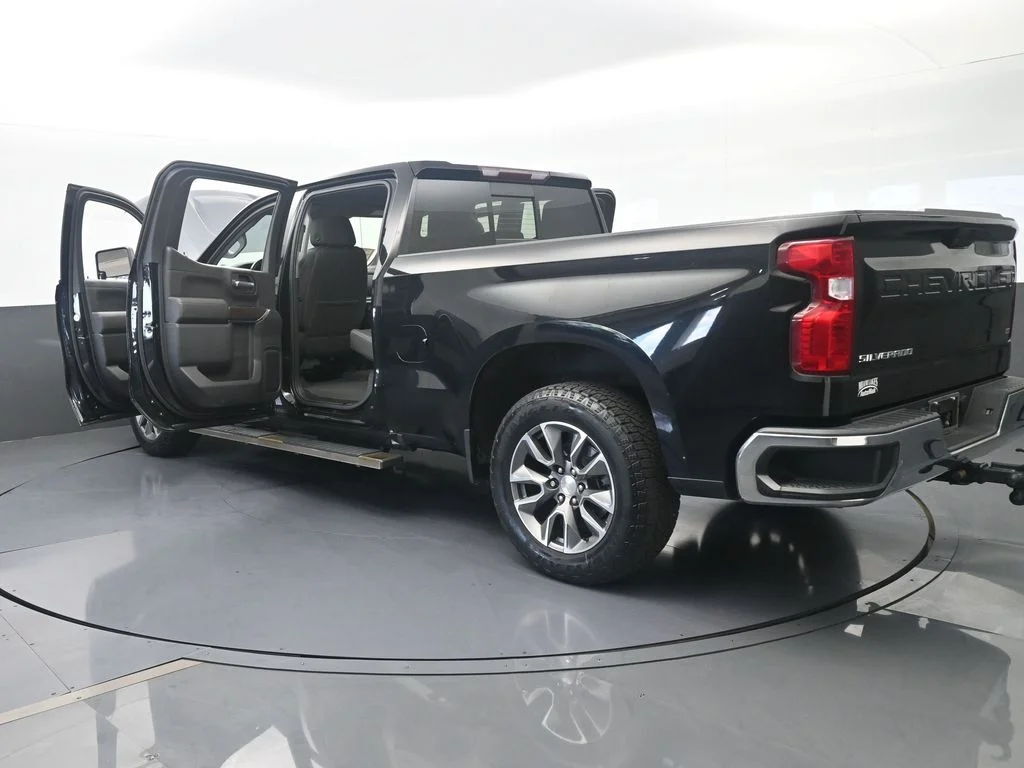 Used 2021 Black Chevrolet LT image 75