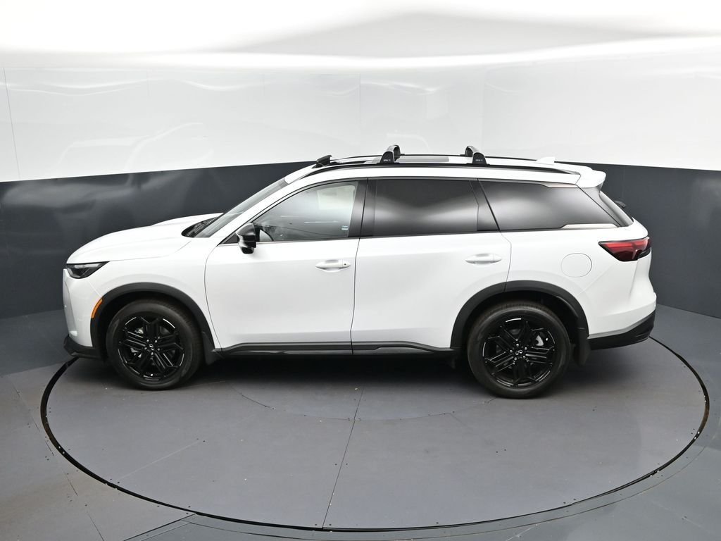 New 2027 RADIANT WHITE INFINITI Sport AWD image 33