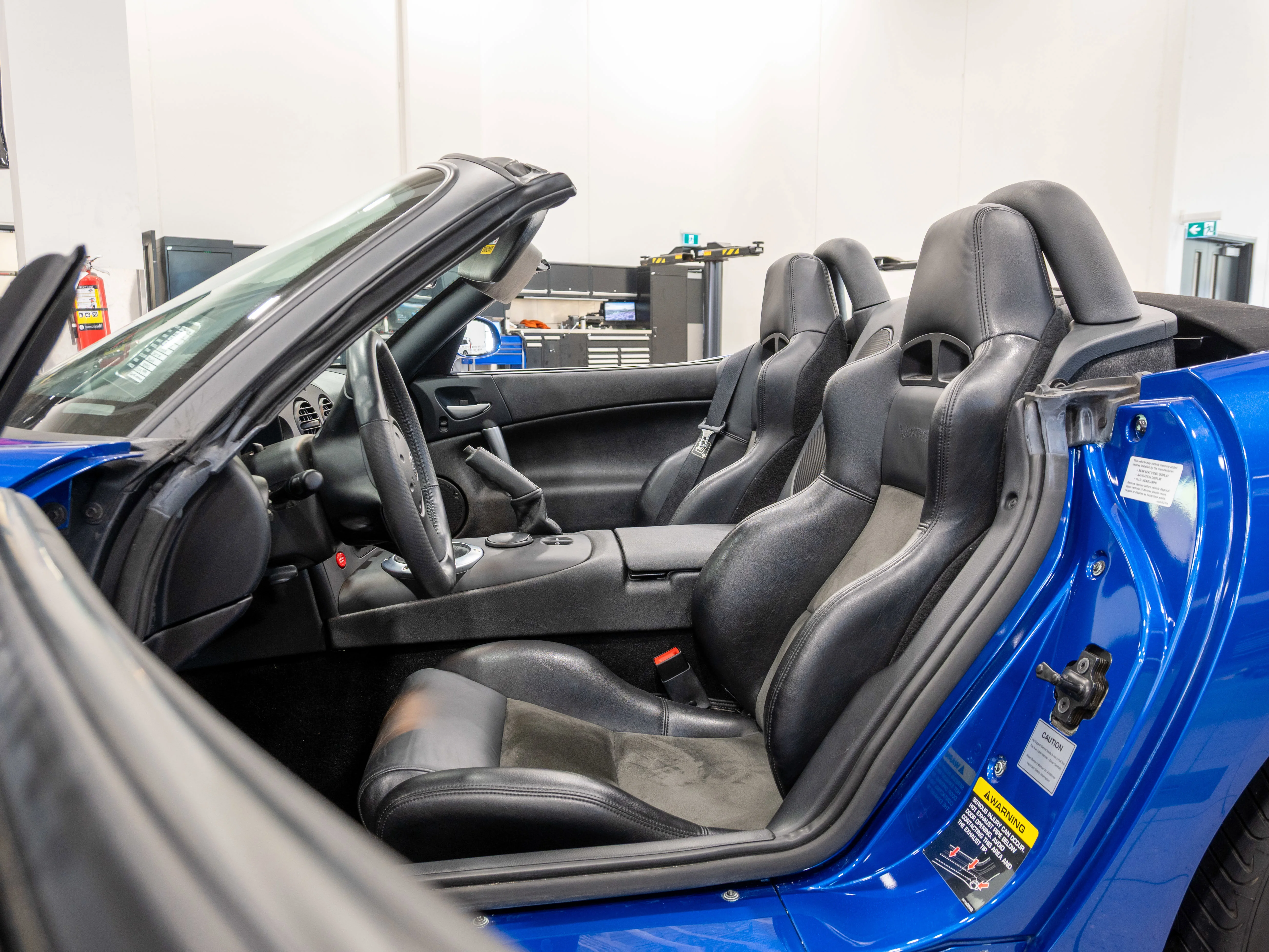 Used 2006 Viper Blue Dodge SRT10 image 10