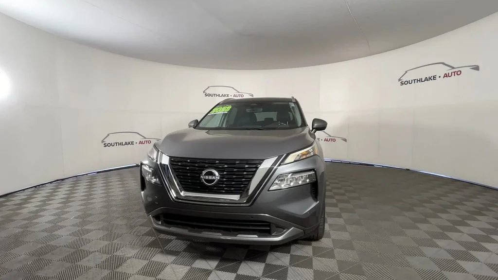 Used 2023 Gray Nissan SL image 6