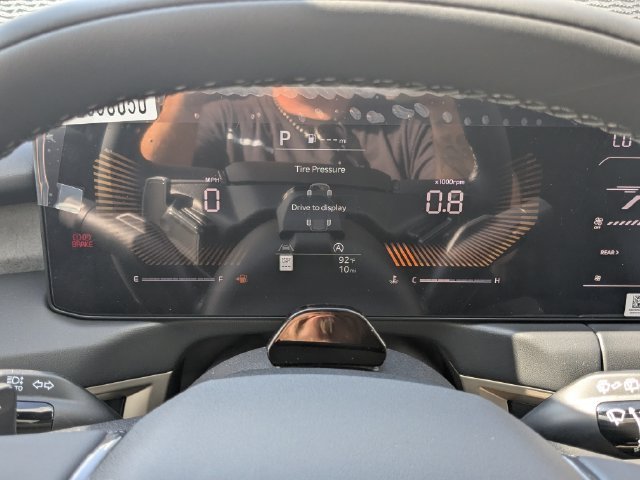 New 2027 Ebony Black Kia S image 29