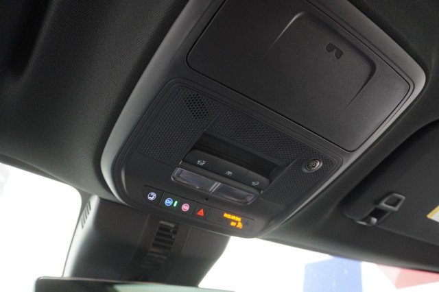 2027 Chevrolet Traverse Z71 - Photo 44