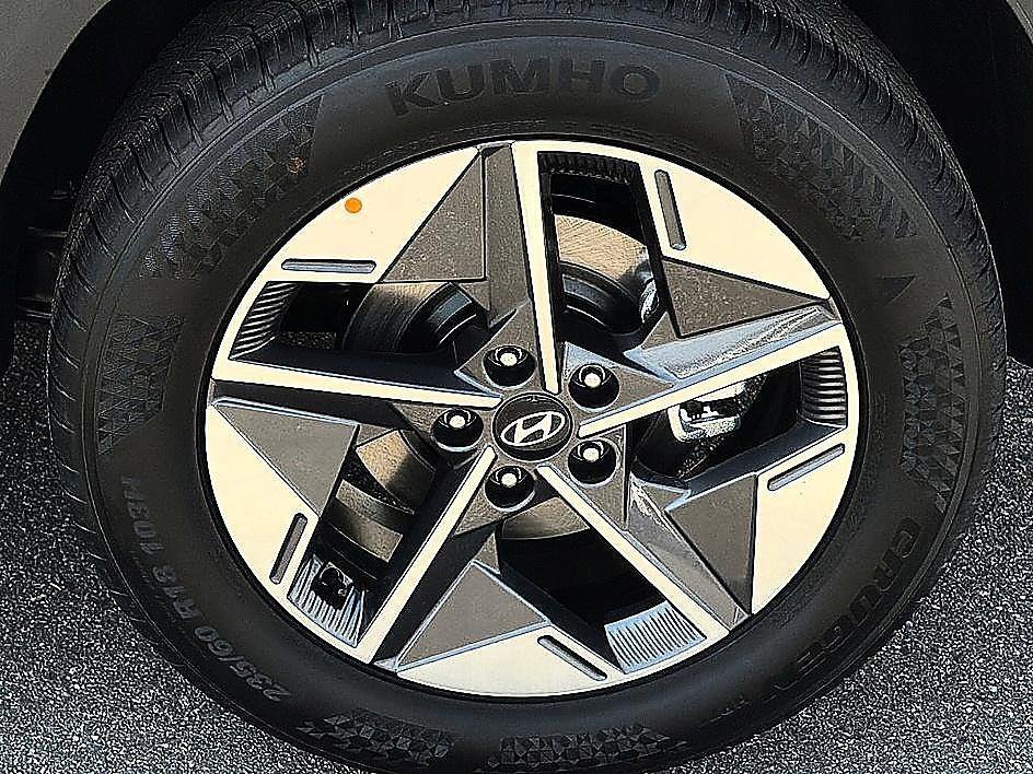 New 2026 Ecotronic Gray Hyundai SEL FWD image 5