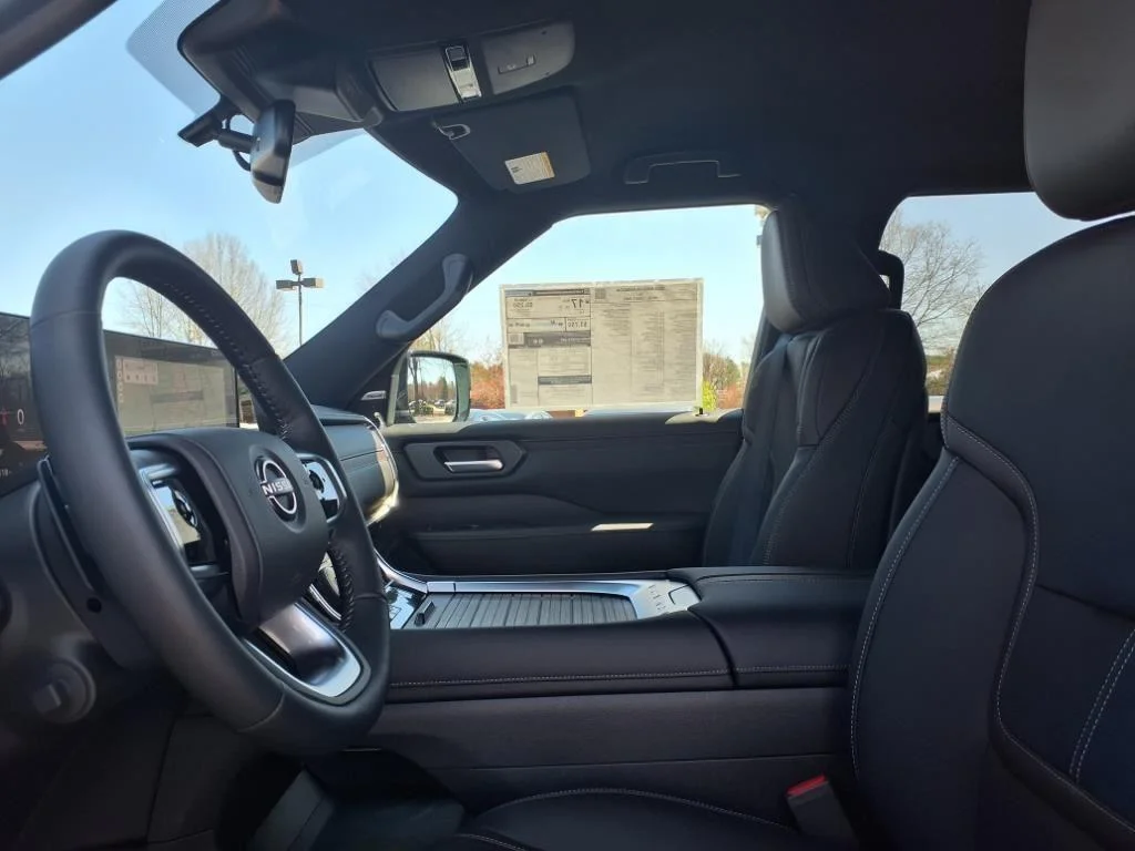 2025 Nissan Armada SL - Photo 9
