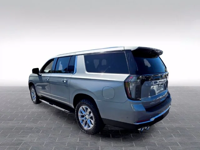 Used 2025 Gray Chevrolet Premier image 5